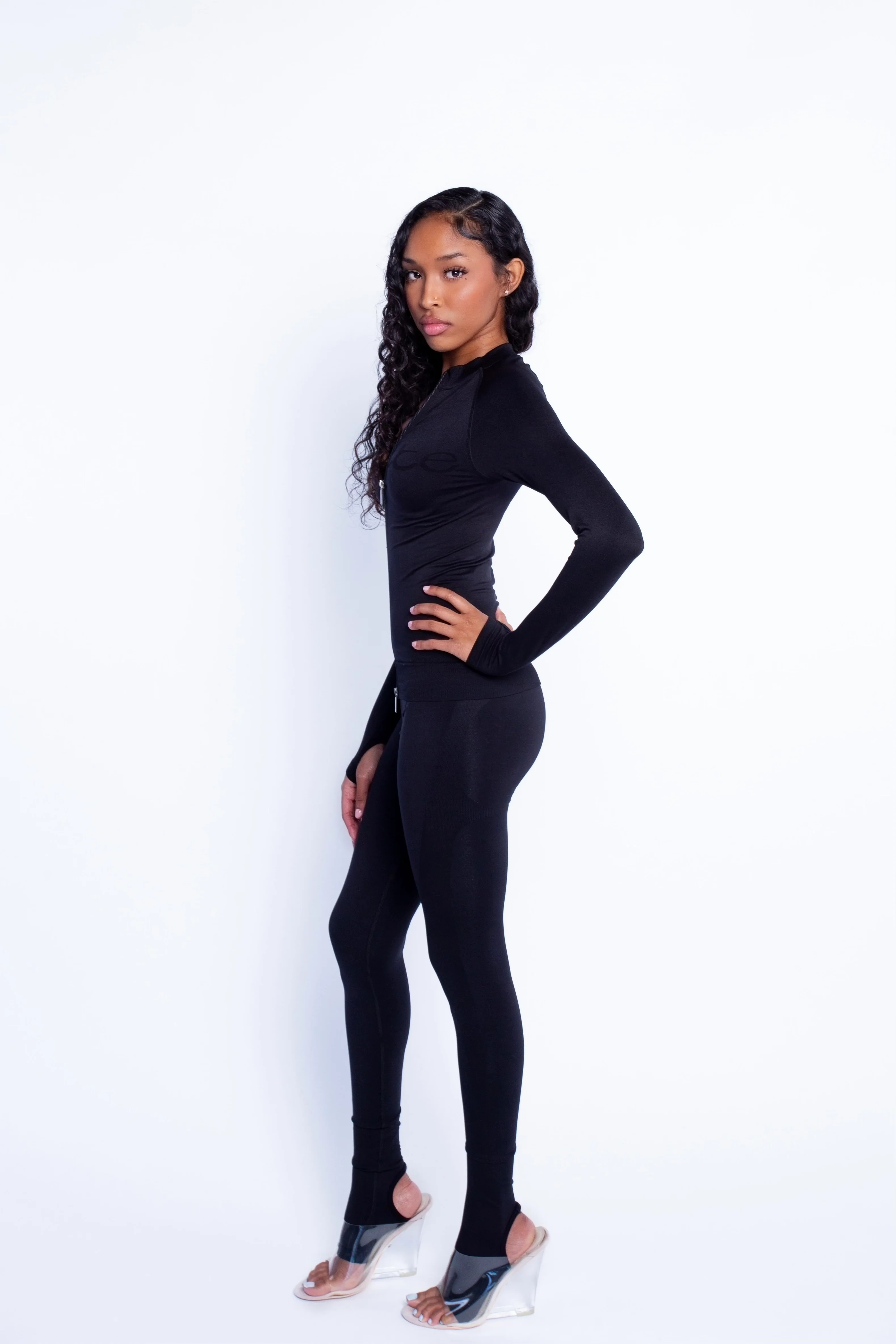 Seamless LowRise Legging (Black) - Image 4